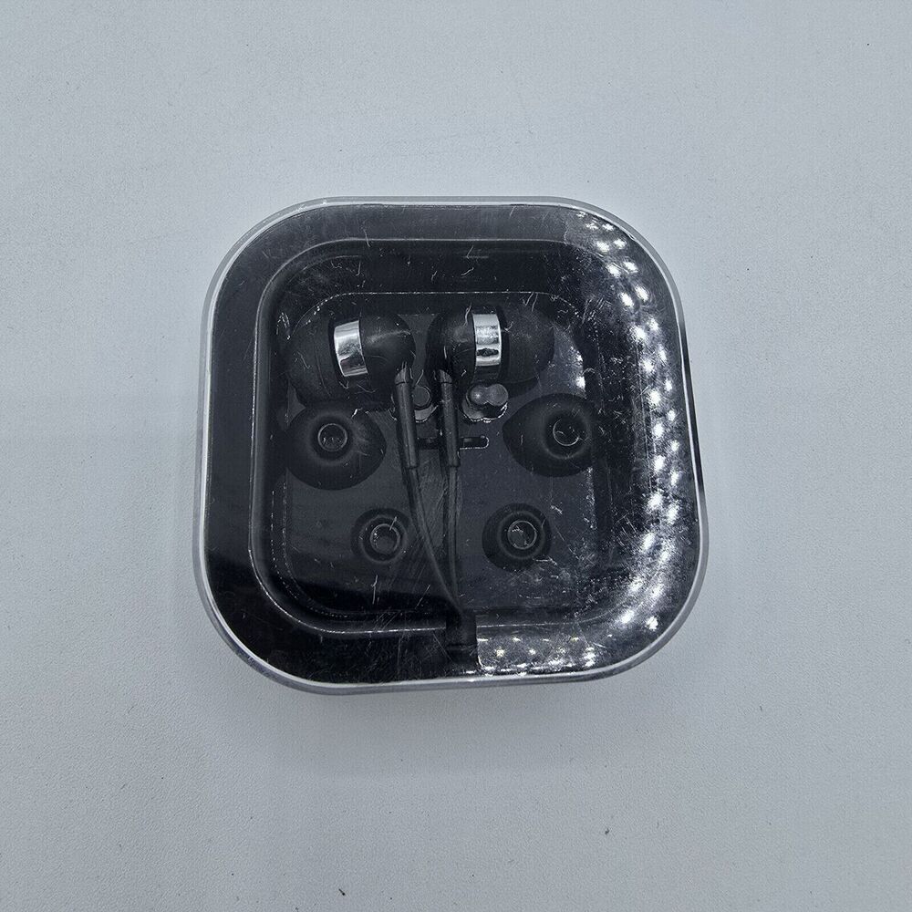 Billboard Stereo Earbuds with In-Line Mic Storage Case Black